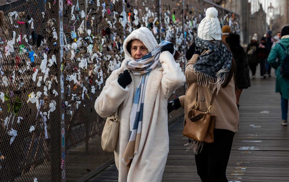 'Disgusting': Trash like tampons and condoms on Brooklyn Bridge fence worsens under Mamdani