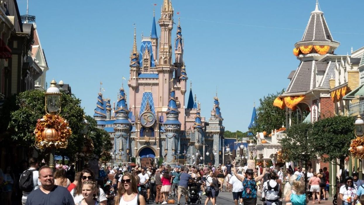 Disney World employees to get huge pay raise