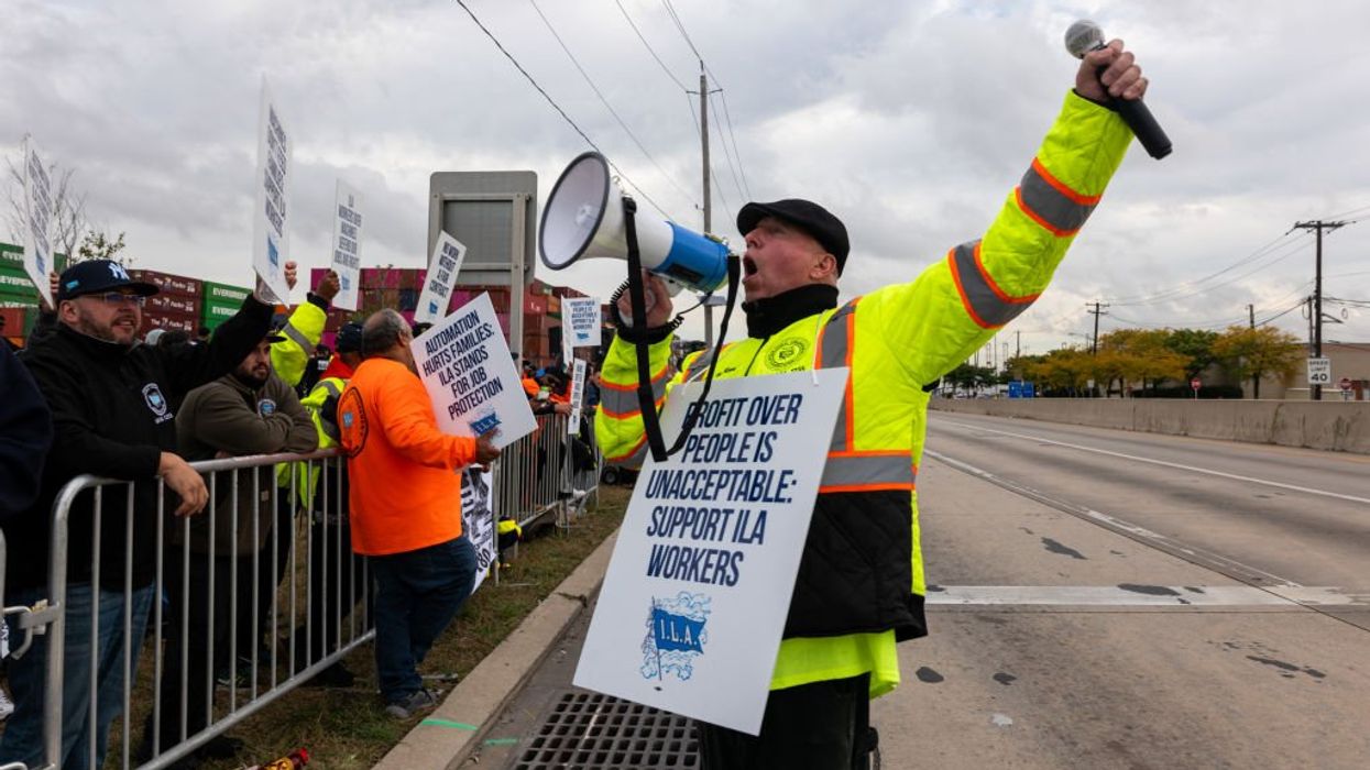 Dockworkers support historic strike as union apparently rejects nearly 50% wage increases over 7 years