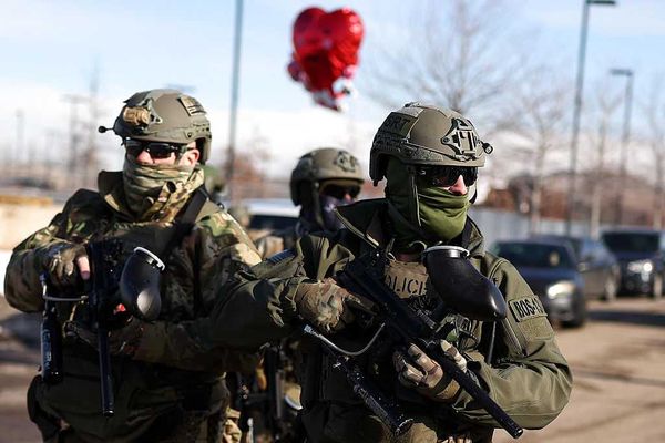 'Don't make a bad decision': ICE officer warns smug leftists allegedly trailing agents in their SUVs