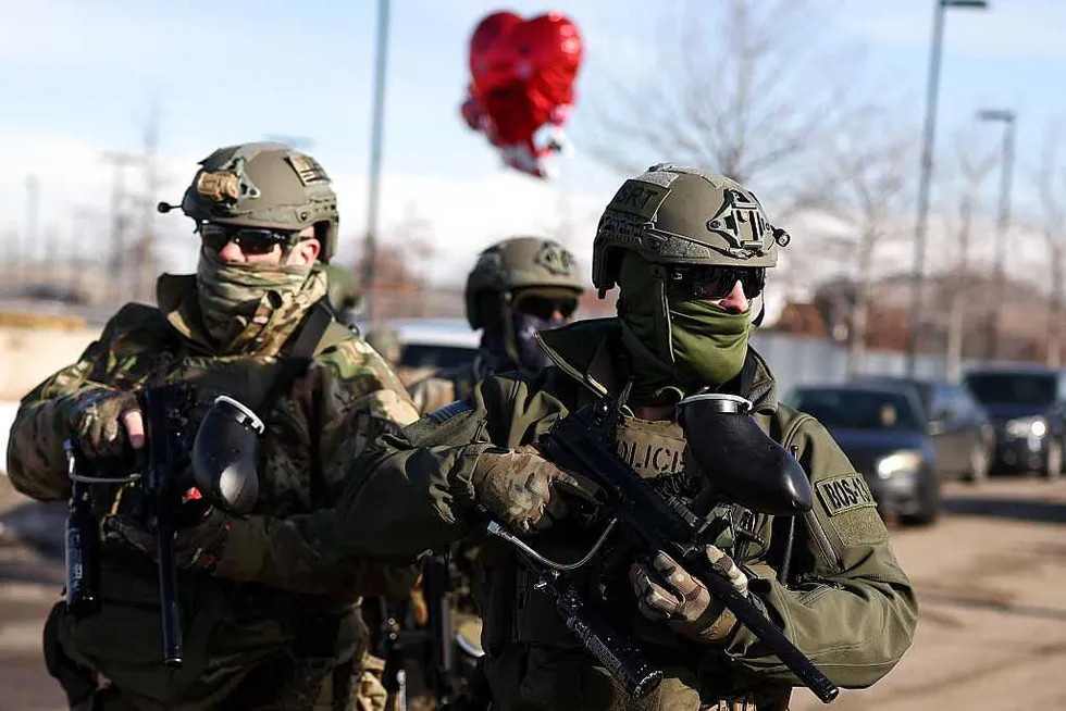 'Don't make a bad decision': ICE officer warns smug leftists allegedly trailing agents in their SUVs