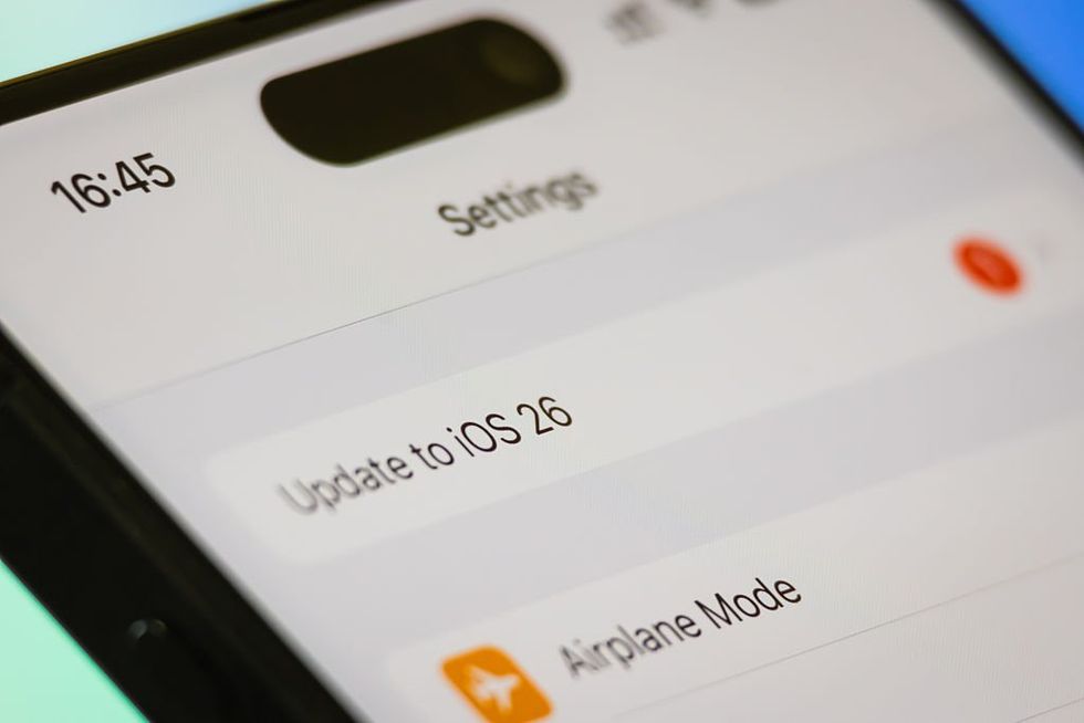 Don’t upgrade your iPhone to iOS 26 until you know about this trick