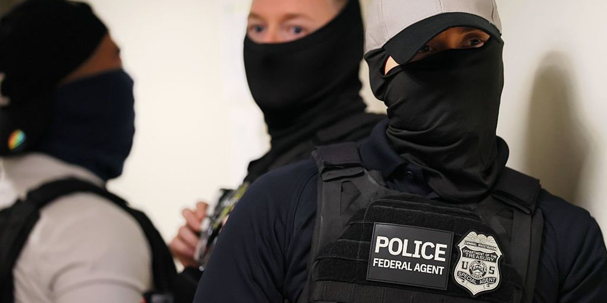 Doxxing danger: Foreign-based anti-ICE site threatens agents as assaults against officers surge Doxxing danger: Foreign-based anti-ICE site threatens agents as assaults against officers surge