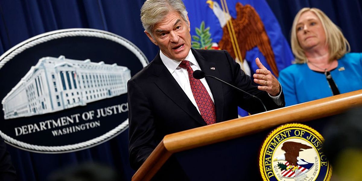 Dr. Oz exposes the nonprofit lie at the heart of US health care Dr. Oz exposes the nonprofit lie at the heart of US health care
