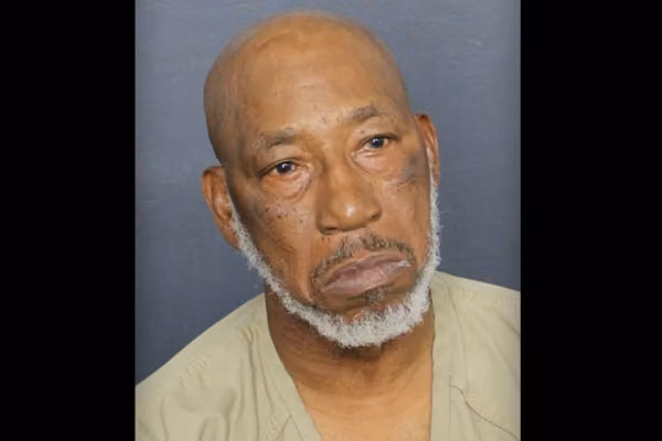 Elderly Florida male who uses wheelchair accused of knifing woman on bus while she was holding a child