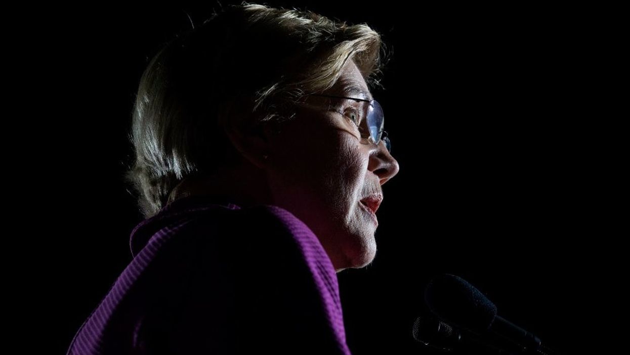 Elizabeth Warren announces that her oldest brother has died from COVID-19