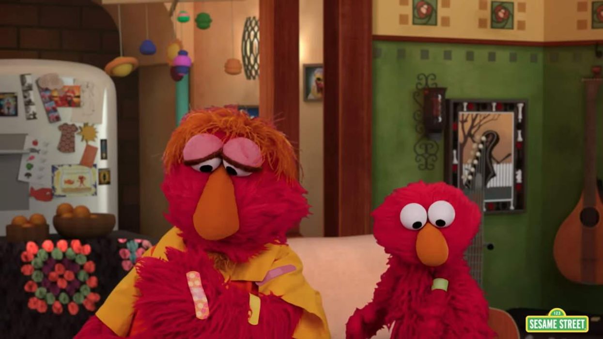 Elmo advertises COVID-19 vaccination for kids under 5 in new PSA