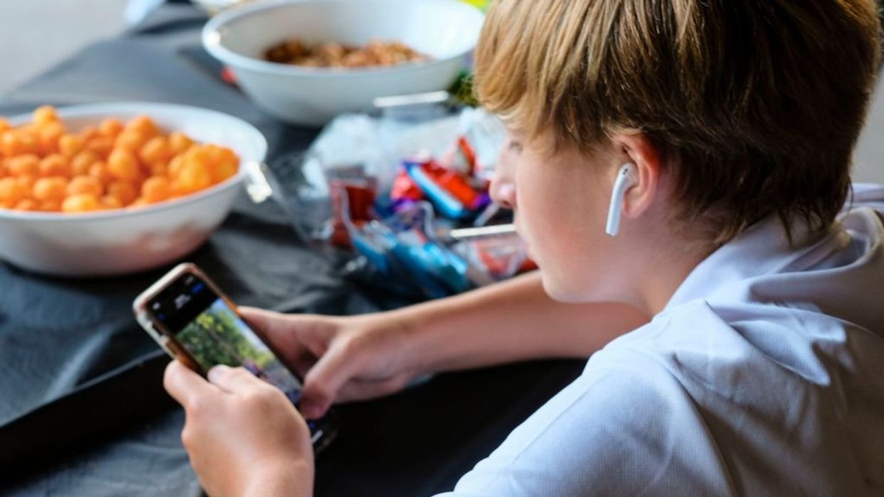 'End this experiment': Florida and Iowa pass bills requiring parental consent for kids to get on social media