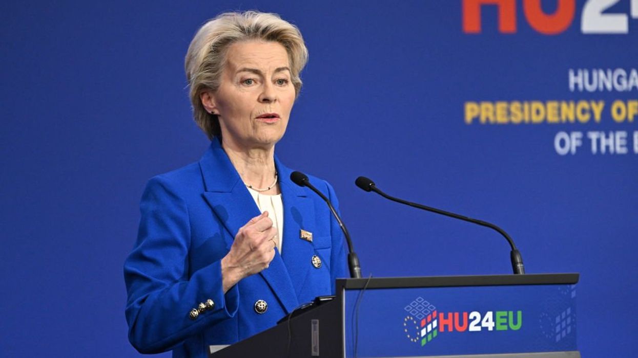 EU signals desperation to avoid trade war with Trump, desire to buy American gas