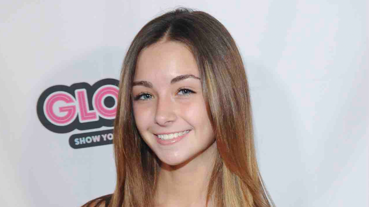 Ex-cop dad of 14-year-old TikTok star fatally shoots stalker who blew open family's front door with shotgun. Dad likely in the clear due to Stand Your Ground law.