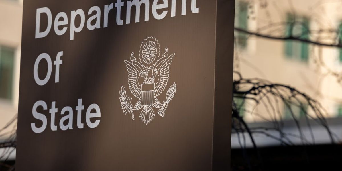 Ex-State Department crook admits to embezzling 0K from taxpayers Ex-State Department crook admits to embezzling 0K from taxpayers