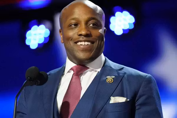 Exclusive: GOP Senate candidate Wesley Hunt pushes bill barring education benefits for illegal aliens