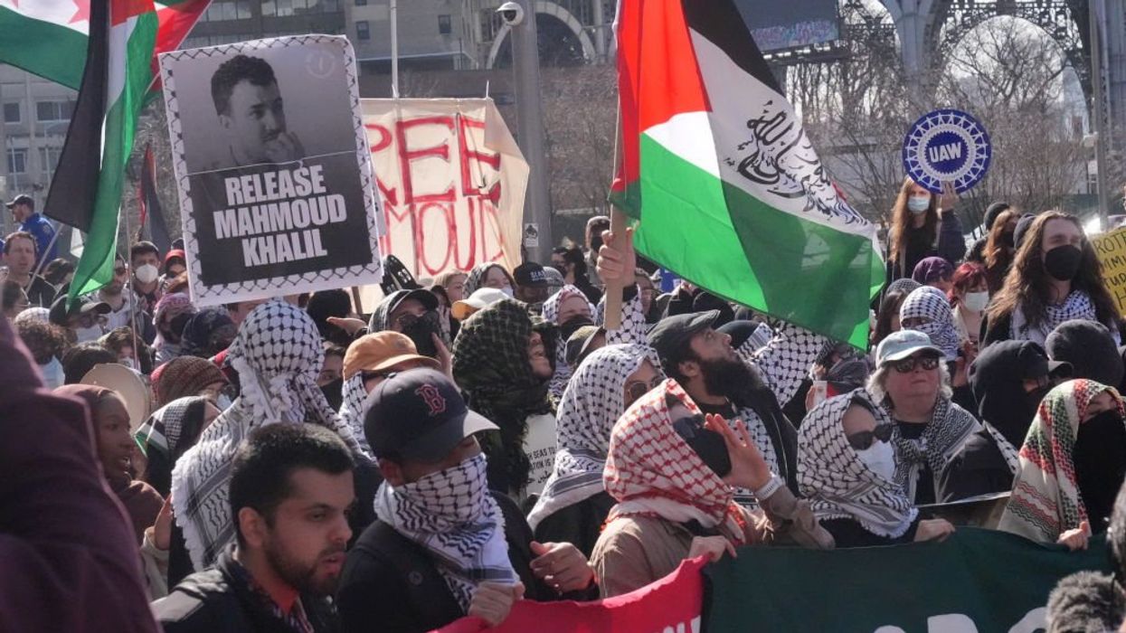 Exclusive: Immigration agency to scour social media to prevent foreign pro-terror anti-Semites from getting benefits