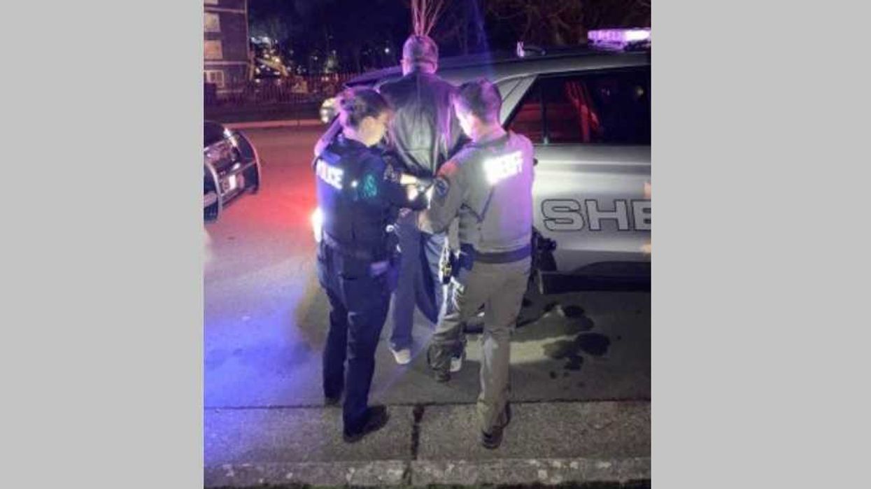 'Experience your first orgasm': Rabid Trump-hater allegedly packs sex toys for 'date' with supposed 11-year-old