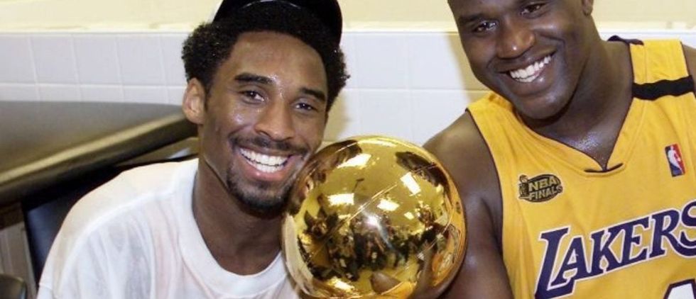 Cast Worn By Kobe Bryant Sells For More Than $33,000