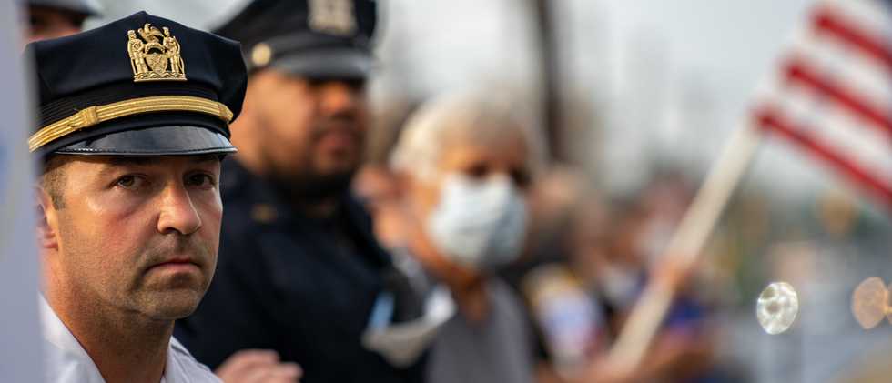 Man Accused Of Punching NYPD Officers In Brooklyn Bridge Incident Released Without Bail