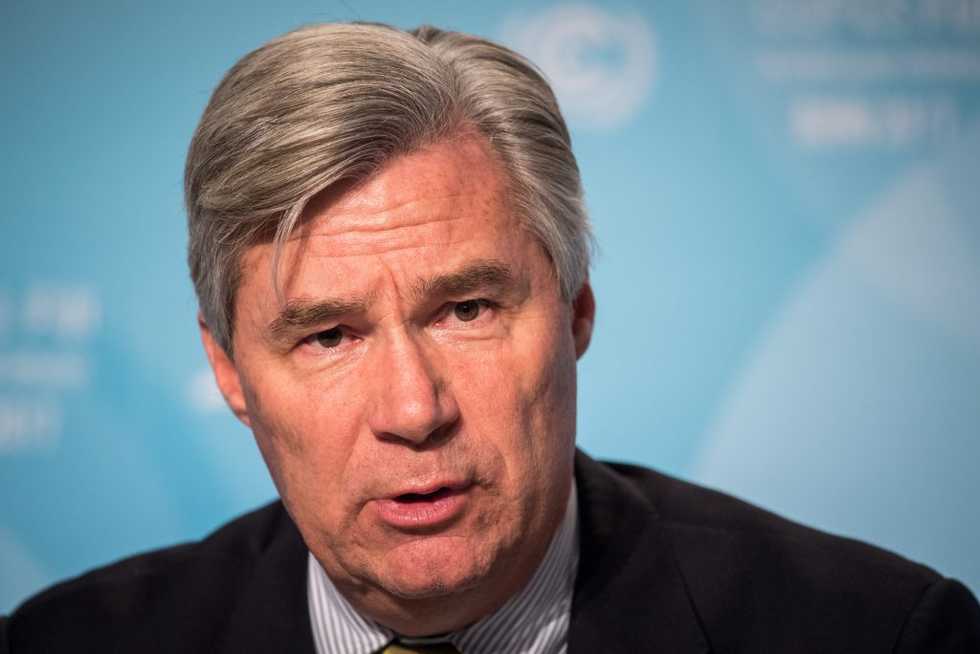 Democratic Senator Claims, Without Evidence, That The FBI Ran ‘Fake’ Kavanaugh Tip Line During Confirmation Battle