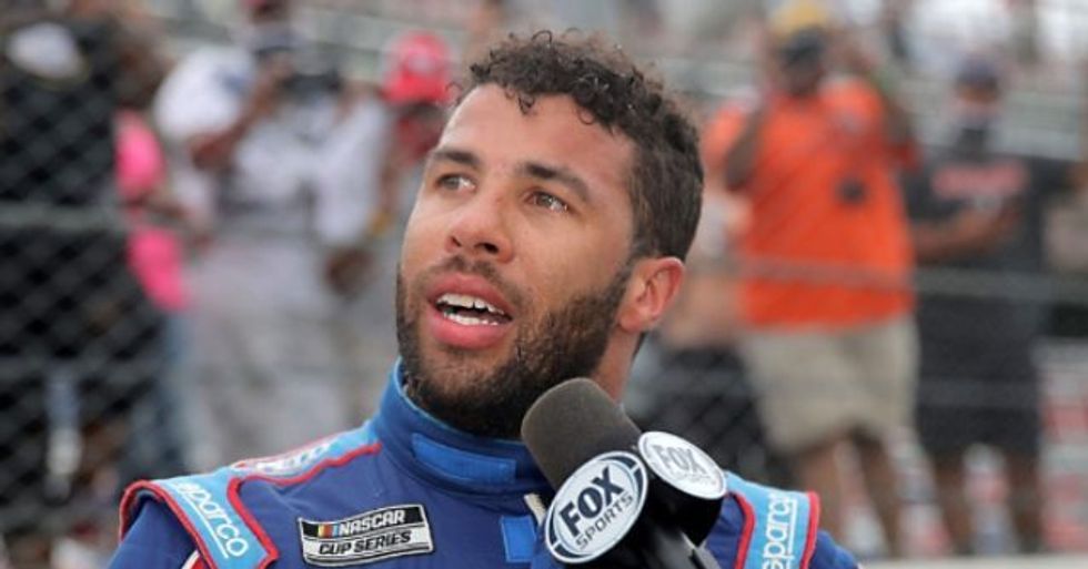 VIDEO: Crowd Boos Bubba Wallace After He's Announced, Cheers After He Crashes