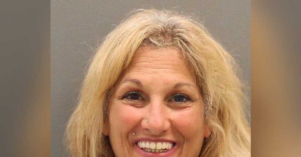 Police: Michigan Woman Asked to Wear Mask Flips Off Restaurant Workers, Drives over Officer's Foot