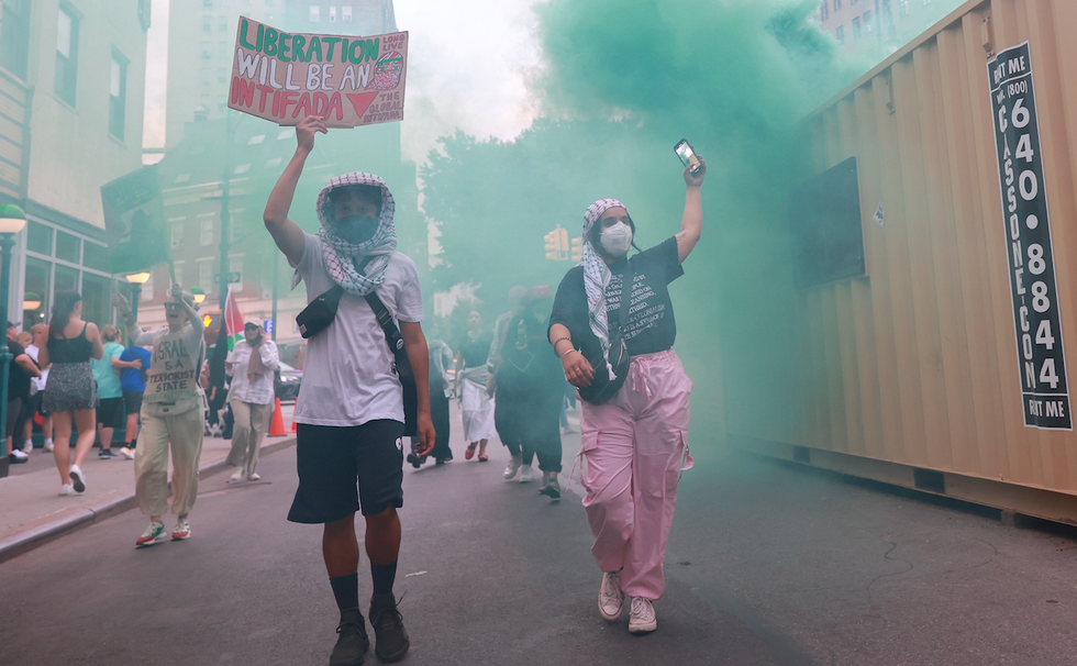 'F*** America! F*** Israel!' Pro-Palestinian radicals burn American flags amid July 4 celebrations in NYC, journalist says