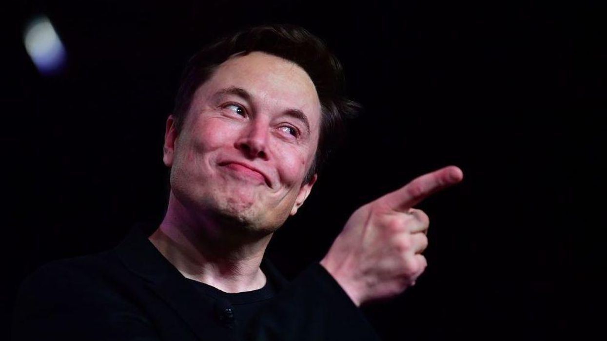 Failed Democrat tries to dunk on Elon Musk over his net worth — but it quickly backfires when Musk responds