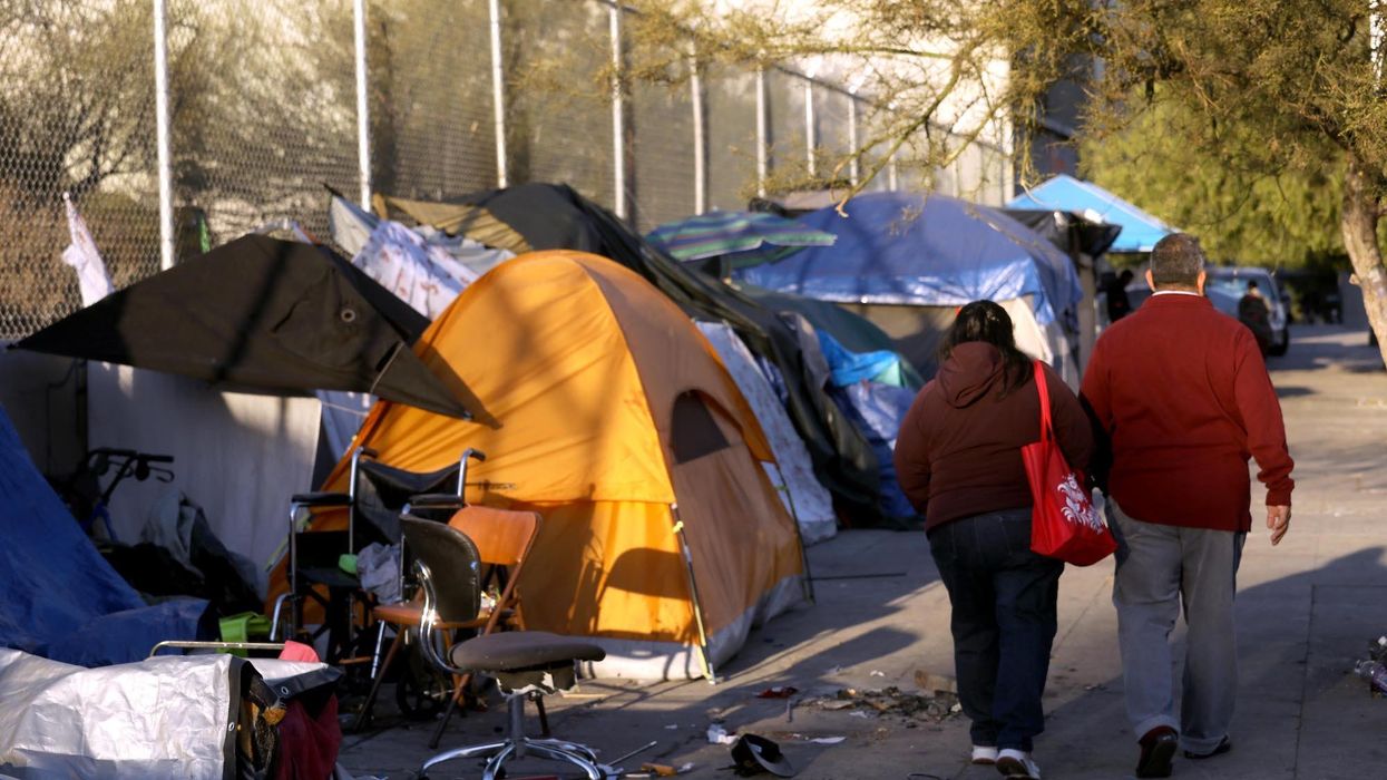 Family tracks cell phone of missing veteran mom to horrifying discovery at homeless encampment, LAPD says
