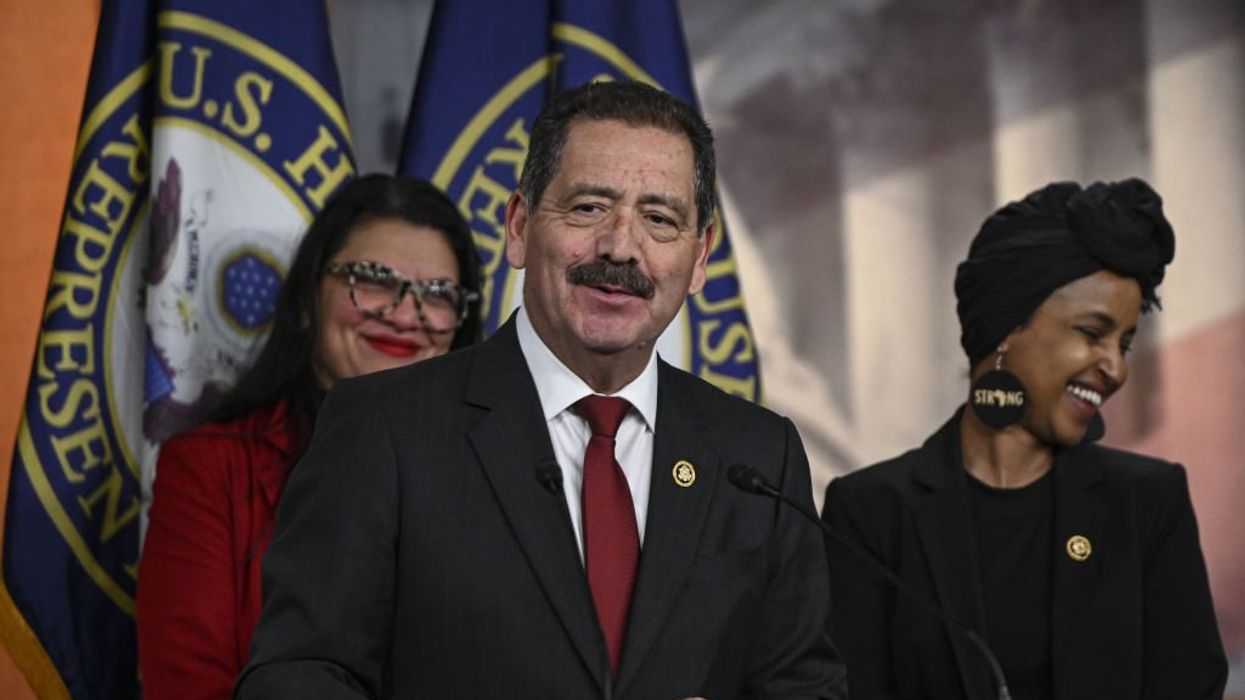 Father of leftist accused of gunning down Israeli embassy staffers was Democrat's guest