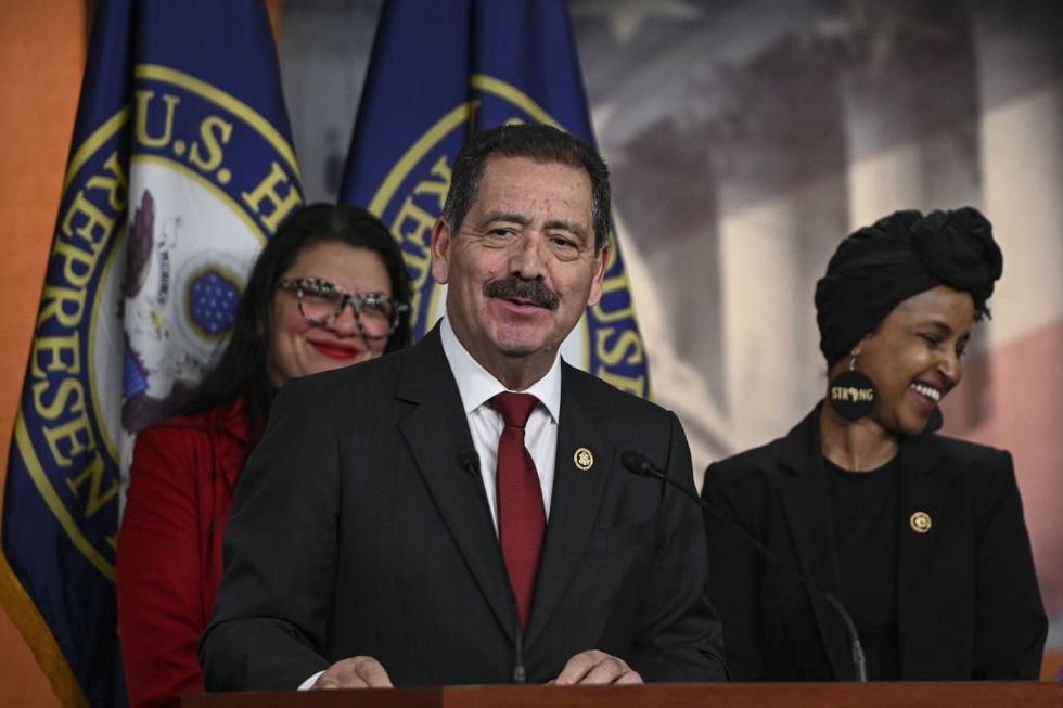 Father of leftist accused of gunning down Israeli embassy staffers was Democrat's guest