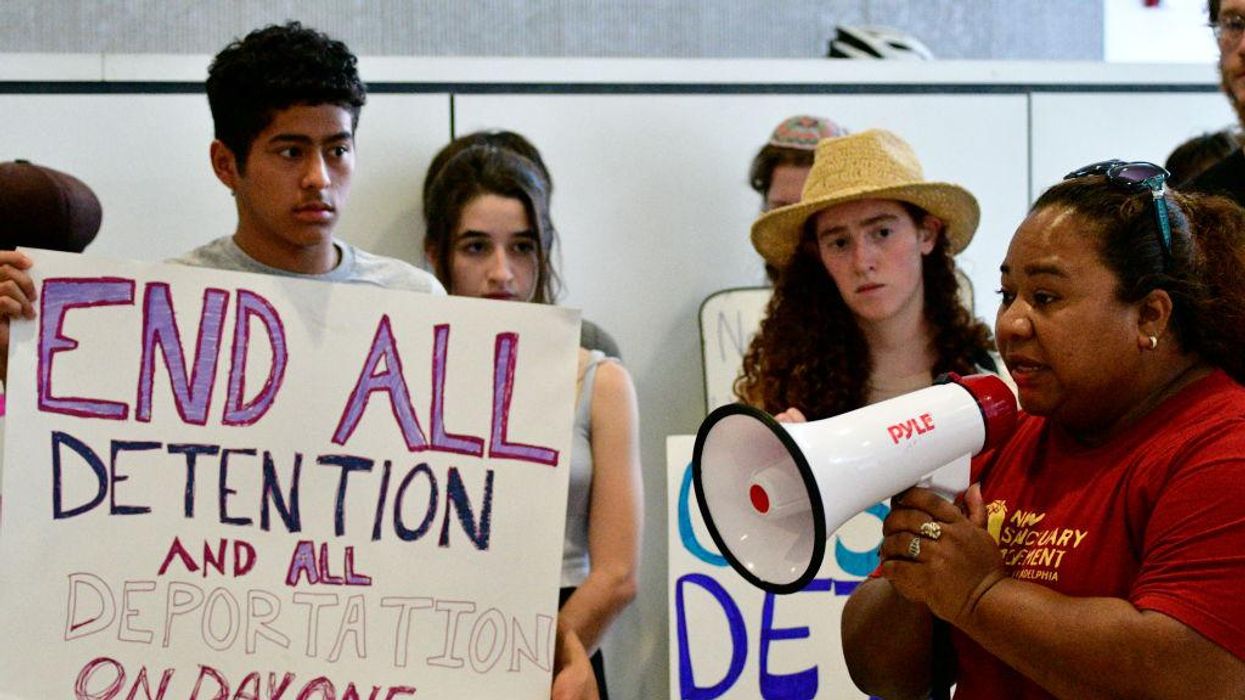 Federal Judge extends injunction against Biden's deportation freeze