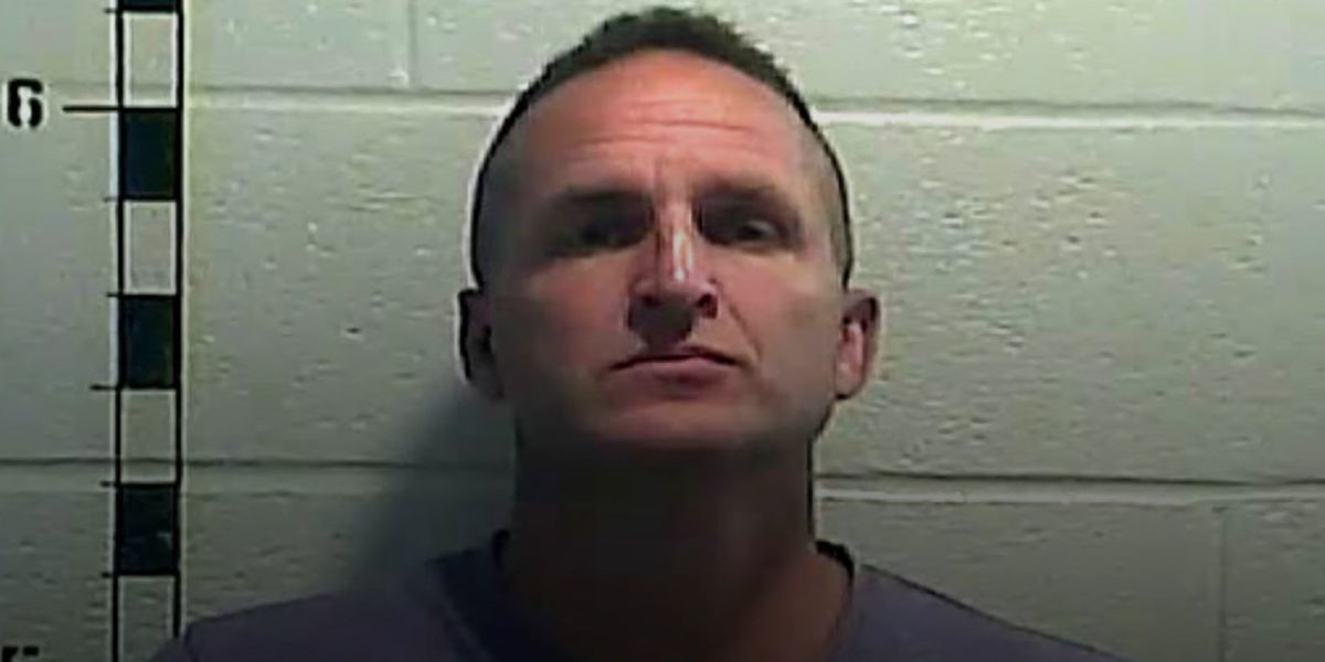 NextImg:Federal prosecutors seek retrial for former detective shot at by Breonna Taylor's boyfriend | Blaze Media