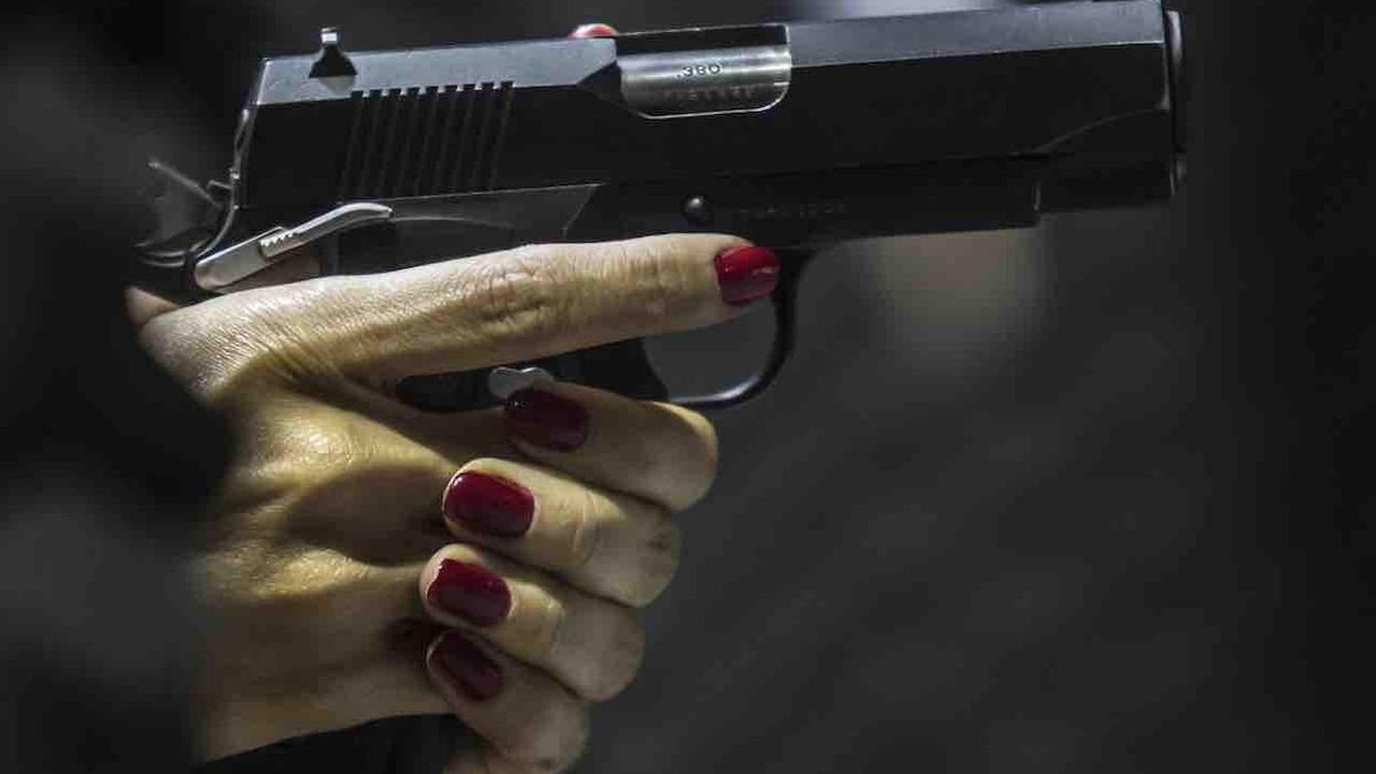 Female homeowner shoots intruder after he refuses to obey her order to leave; sheriff calls it 'excellent example' of 2nd Amendment 'importance'
