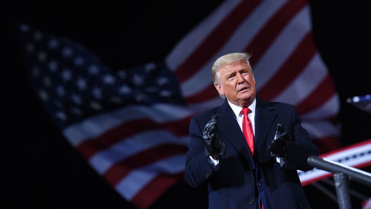 Final poll in Pennsylvania shows Trump closing ground on Biden as Democrats grow worried