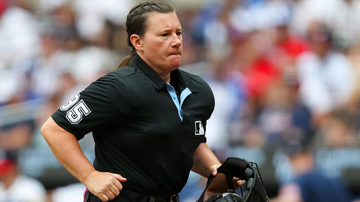 First female MLB umpire shocks fans with her call on the very first pitch