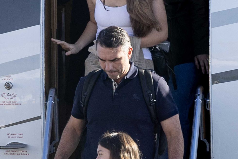 Flávio Bolsonaro arrives in Miami amid looming fears of political persecution ​