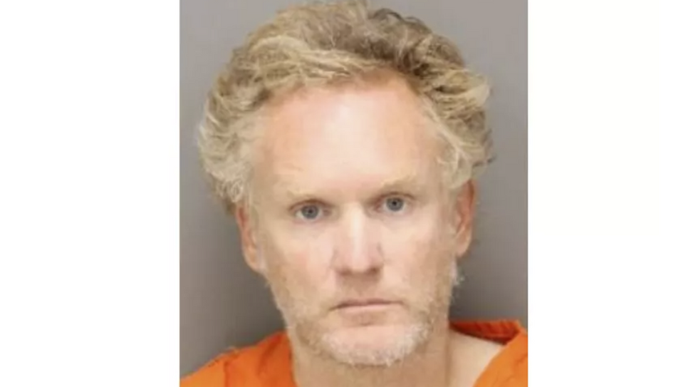 Florida sex offender doesn't get job interview at door store, so he reportedly lashes out by flinging bottles of urine