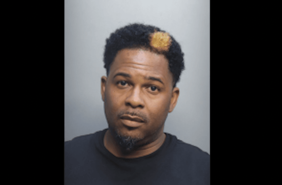 Florida teacher accused of kissing male student for about 6 minutes, unzipping victim's pants, performing sex act on him