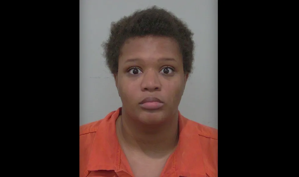 Florida teen mom allegedly endangers her crying 2-year-old so she can watch 'Smurfs' movie in peace