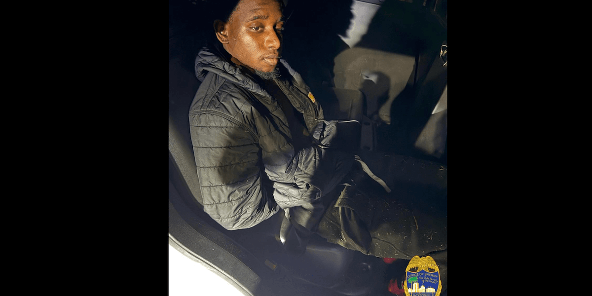 Florida thug accused of fatally shooting 2-year-old in head as mother held him in her arms amid argument over a phone