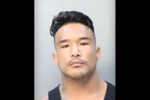 Florida thug shoots Uber Eats driver in buttocks, beats him after driver tried to get number of suspect's girlfriend: Cops