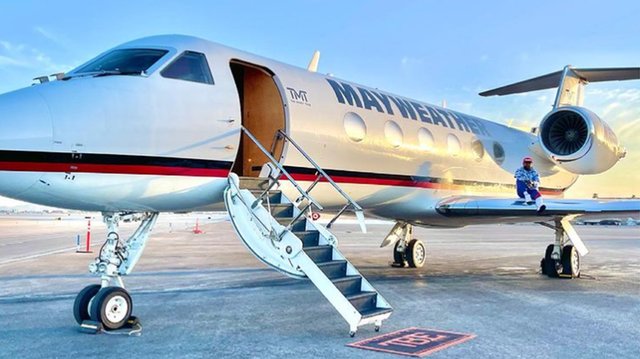 Floyd Mayweather to send bulletproof vests to Israel on his private plane