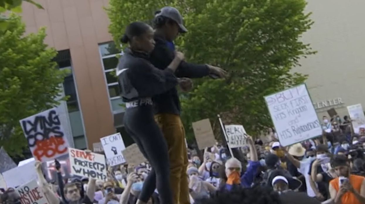 Footage reportedly shows reinstated Tennessee state Rep. Justin Jones holding up and assaulting a driver during BLM's 'Summer of Love'