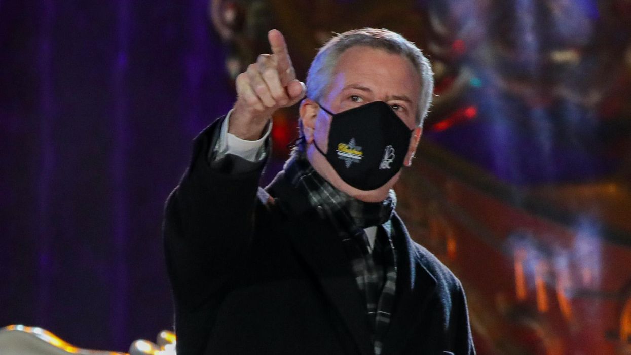 Forget the indoor dining ban — Mayor de Blasio is threatening a 'full shutdown' in New York City