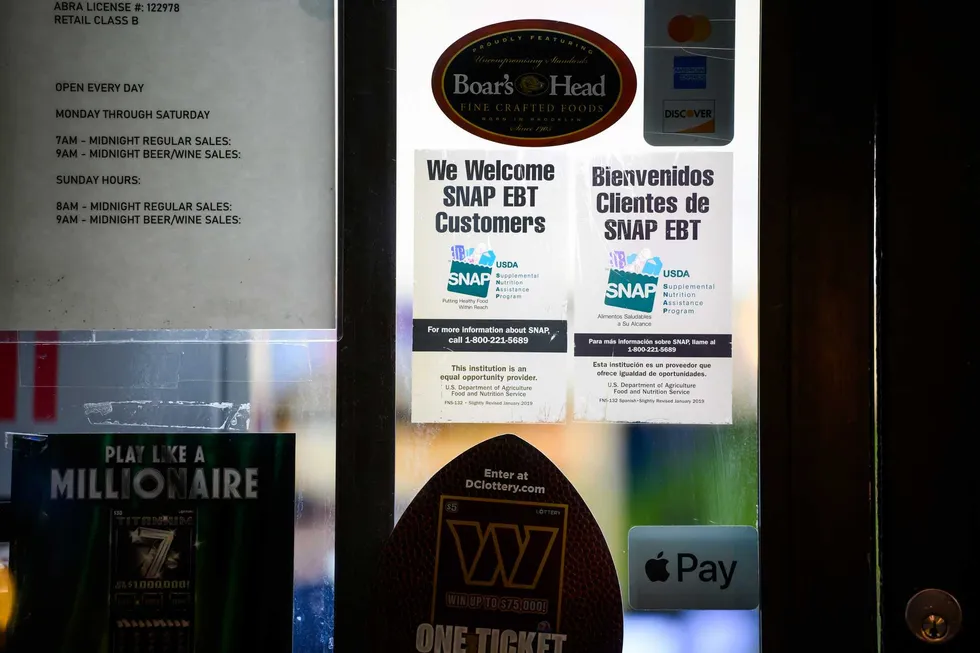 Fork found in kitchen: SNAP may be paying for manicures, bongs, and an obesity epidemic — on your dime