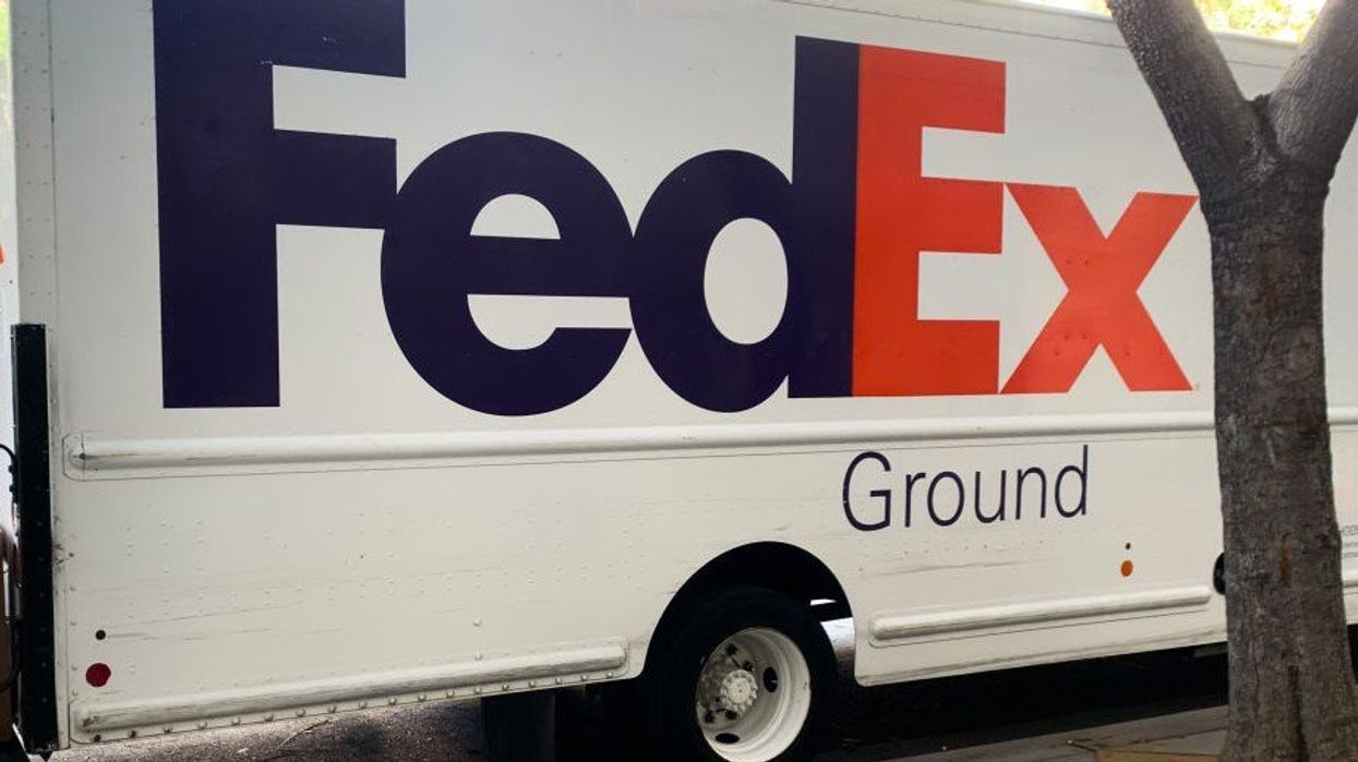 Former FedEx driver serves just 6 days in the slammer for stealing guns from his delivery truck and selling them