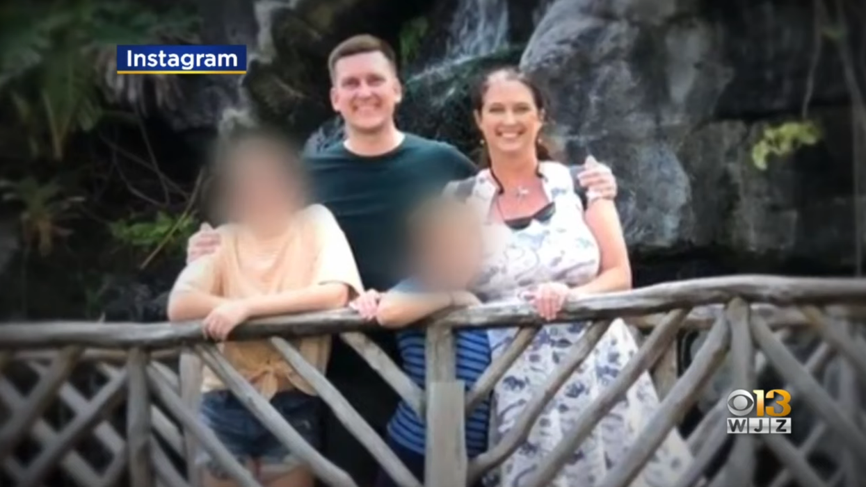 Former Navy nuclear engineer pleads guilty to trying to sell US military secrets using a peanut butter sandwich and pack of chewing gum