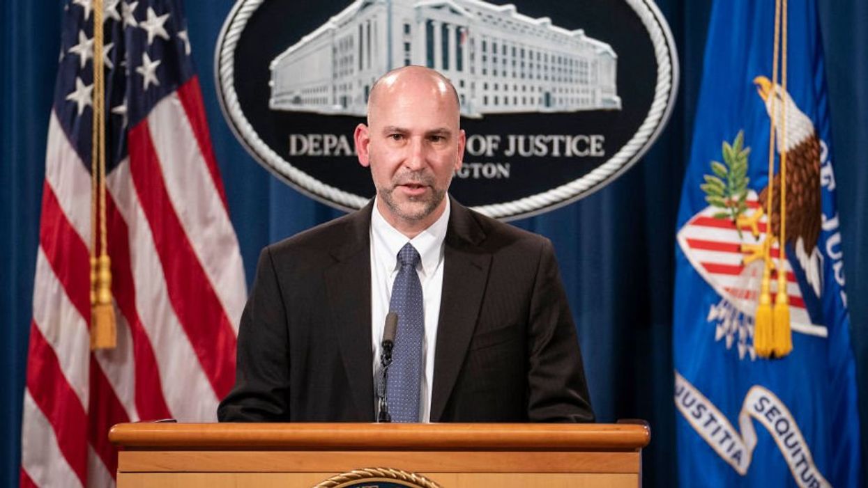 Former top FBI official reveals 'unusual circumstance' is impeding investigation into Jan. 6 pipe bomber