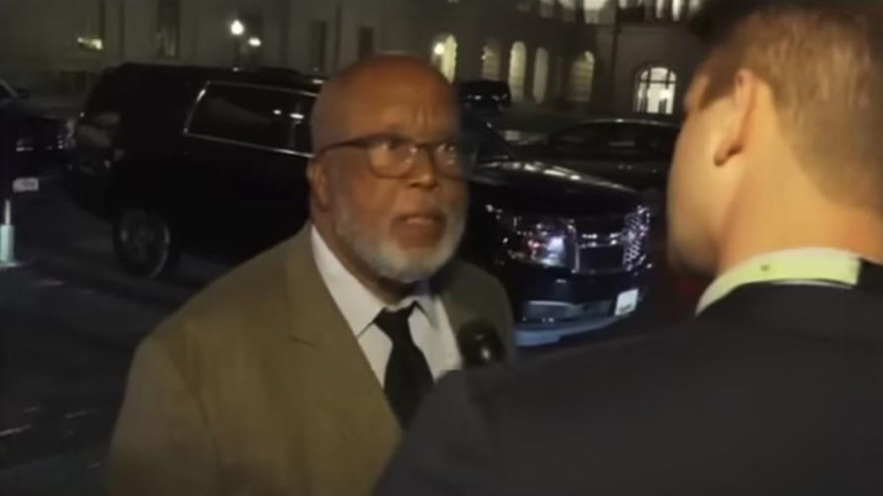 Fox News reporter directly confronts DHS sec, Democrats over border crisis. Their silence is deafening.