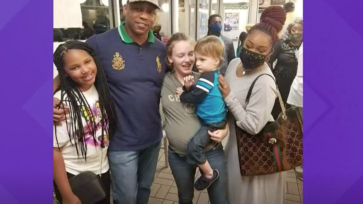 Georgia pastor gives pregnant Waffle House waitress the tip of a lifetime: 'Makes me wanna get back in church'