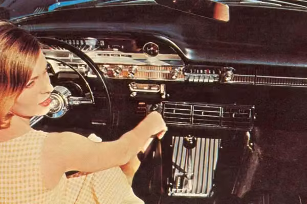 GM had big plans to move past Apple CarPlay. Drivers had other ideas.
