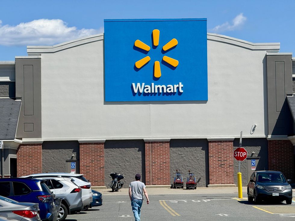 Good guy with a gun, Good Samaritans confront 'crazed' man accused of stabbing 11 at Walmart in 'life-or-death moment'